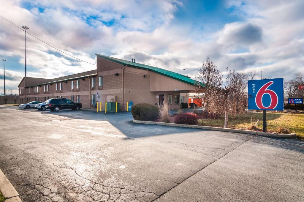 Motel 6-Lansing, IL - Chicago South — Hotel in Lansing (IL)