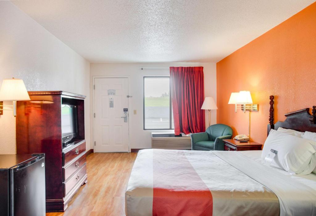 Motel 6-White House, TN photo