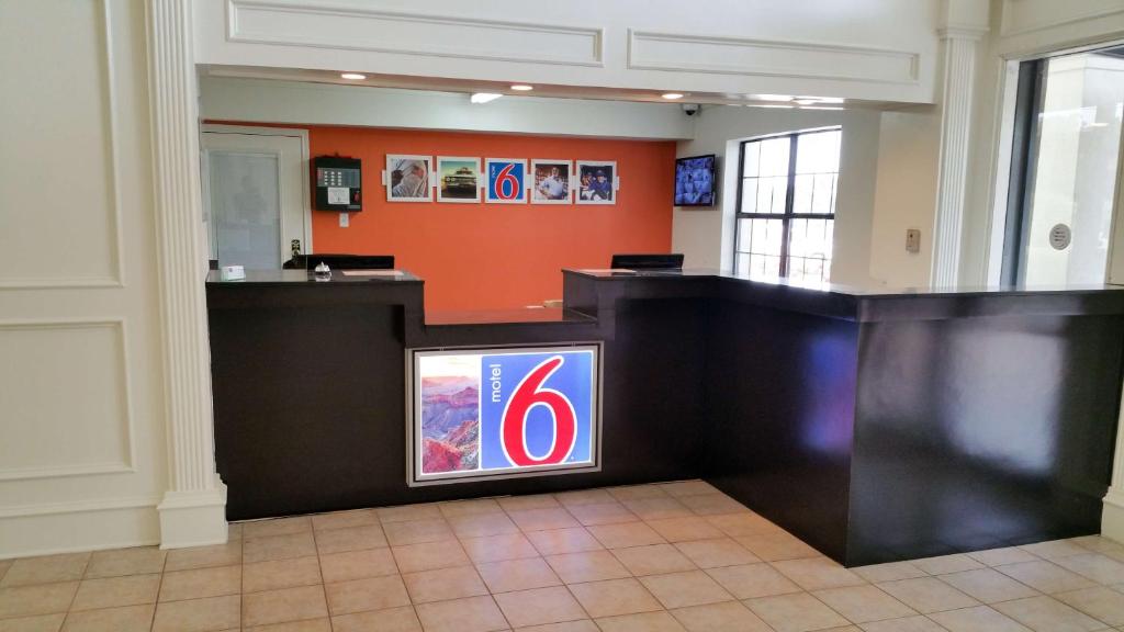 Motel 6-Palestine, TX photo