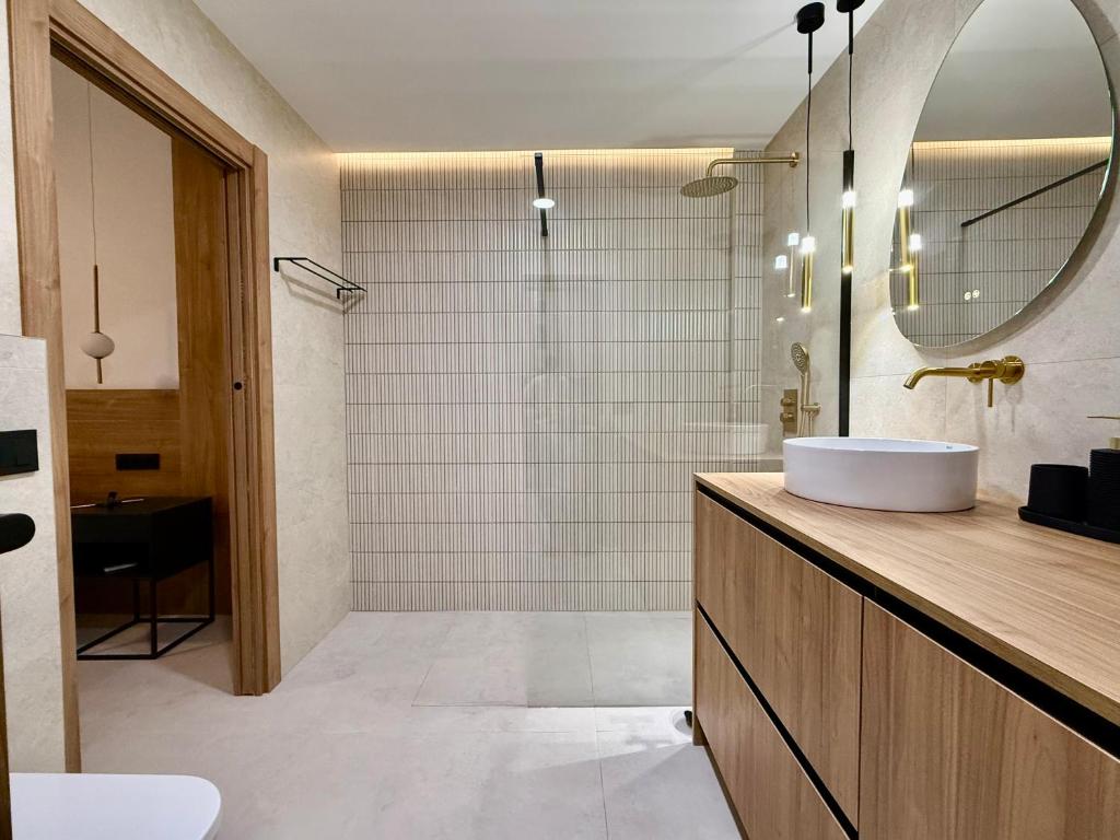 Santa Barbara ground floor luxury apartment - 5