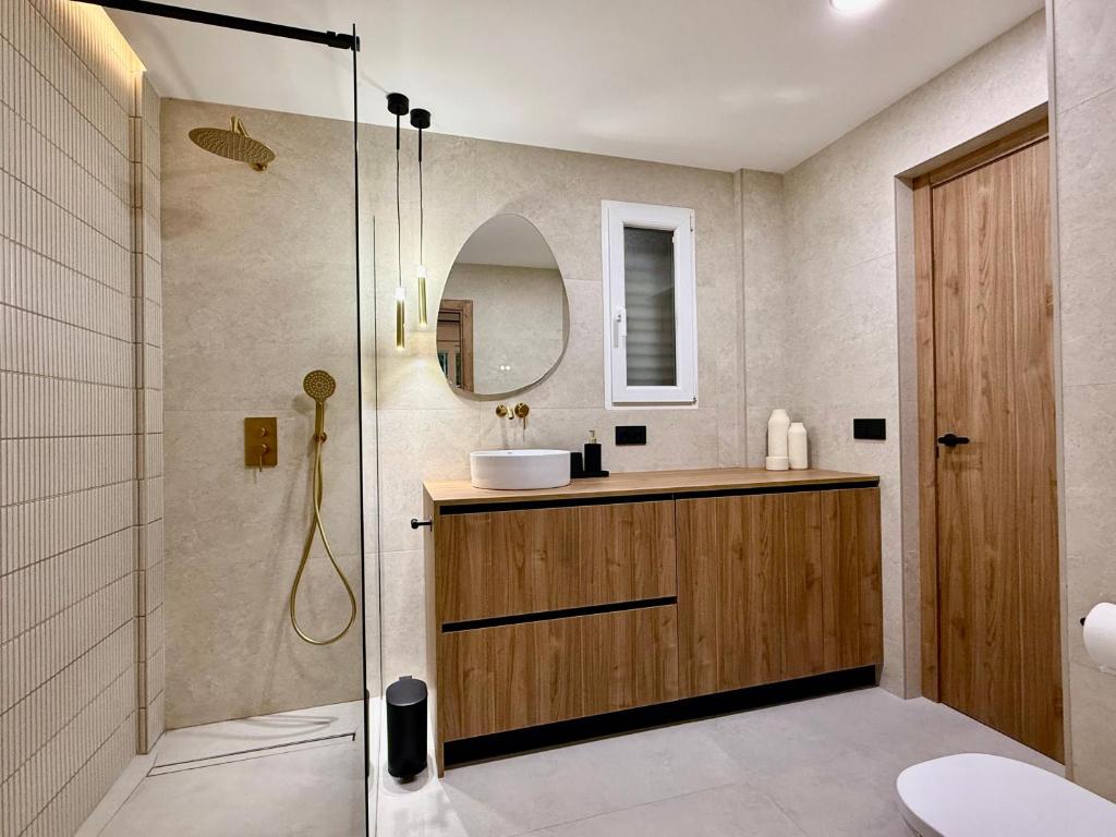 Santa Barbara ground floor luxury apartment - 3