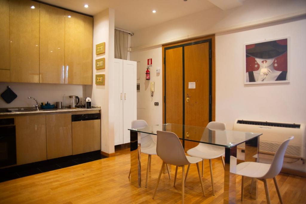 Appartamento Via delle Carrozze, Piazza di Spagna - 4