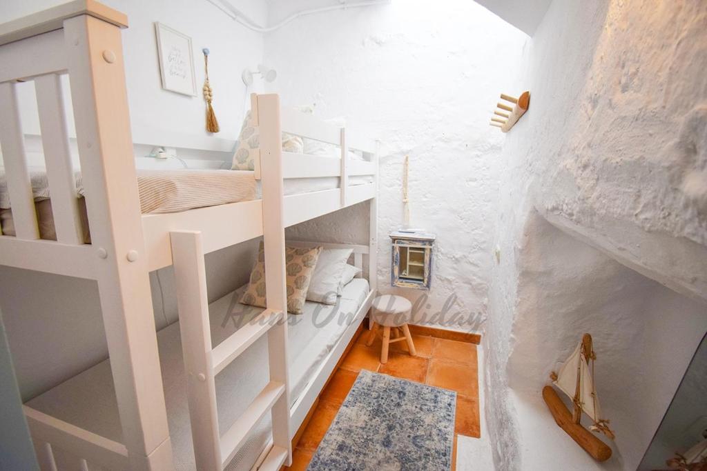La Casa del Mar de Cristina, Frigiliana Traditional townhouse in the old-quarter with private pool HansOnHoliday Rentals - 2
