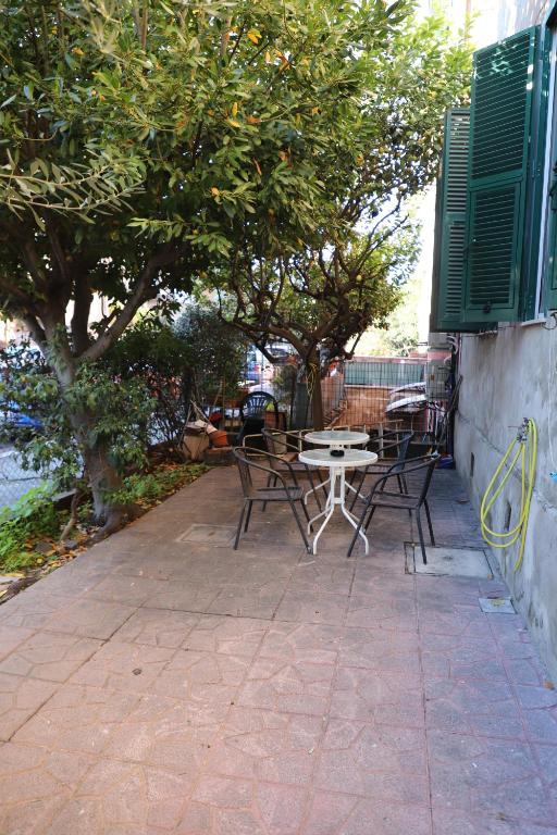 Casa con Giardino a Roma, 2 Camere, Ideale per Famiglie, 15 minuti dal Colosseo, 5 minuti da Mirti - 2
