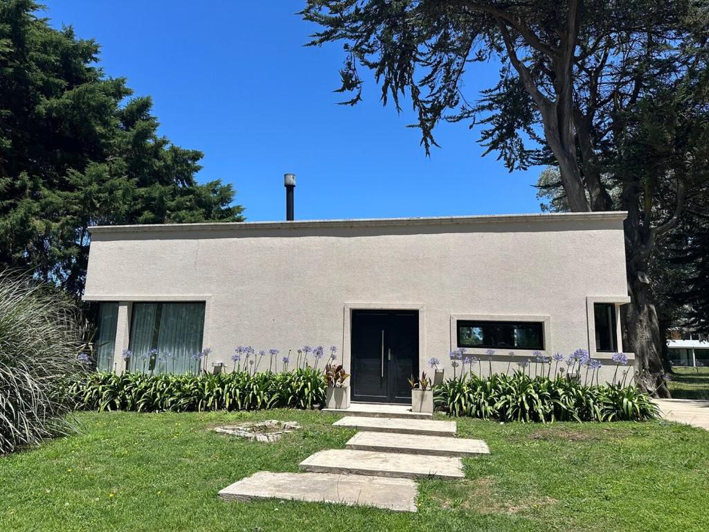 House in the private neighborhood of Barrancas de San Benito - 1