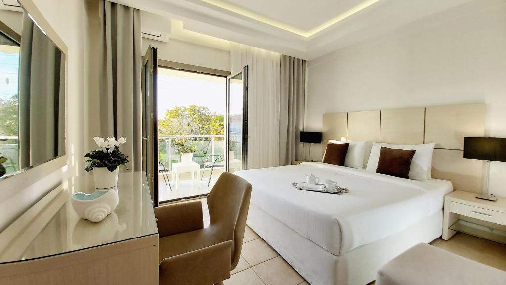 Akrogiali Exclusive Hotel (Adults Only)