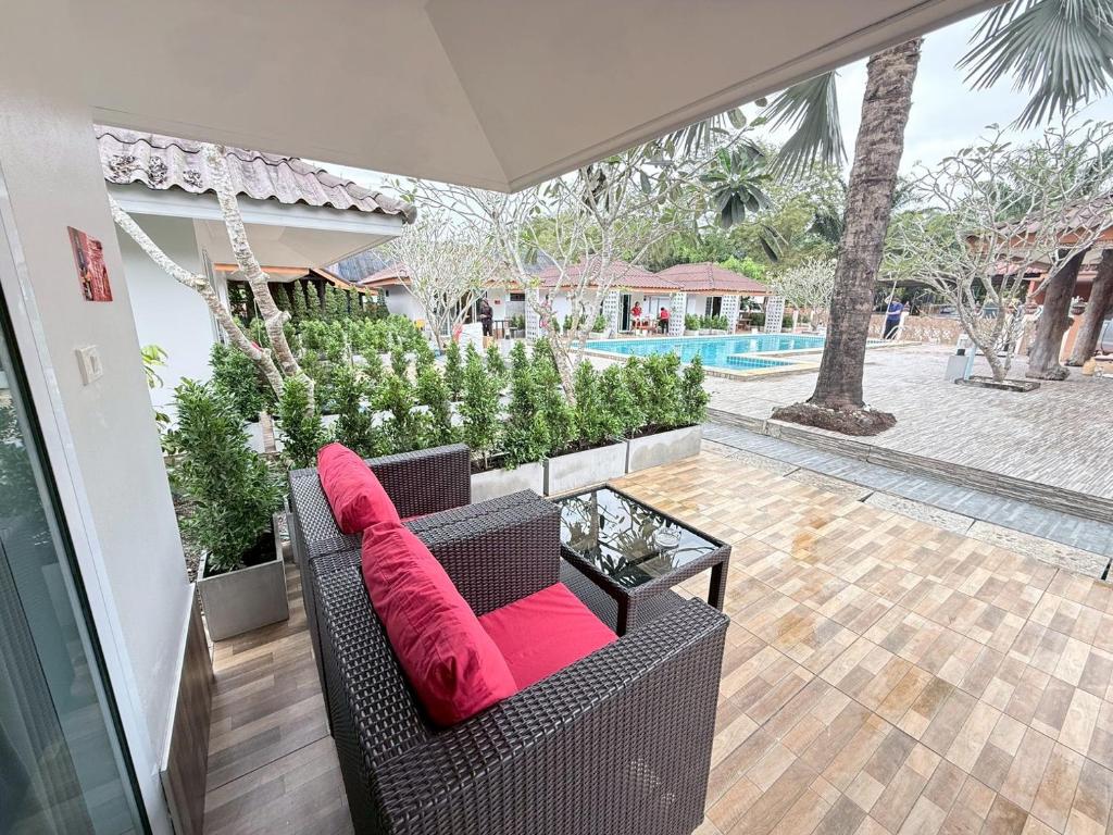 All Times Pool Villas 眺望