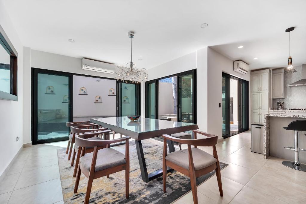 #Marbella Lane - Premium Ocean View Villa & Pool - 2