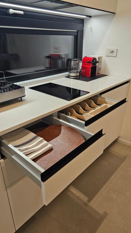 Interno 8 - 4