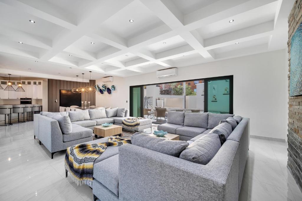 #Marbella Lane - Grand Private Luxury Home Villa - 2