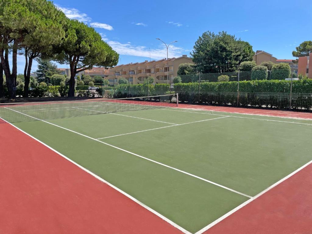 Bright flat with pool access - 5