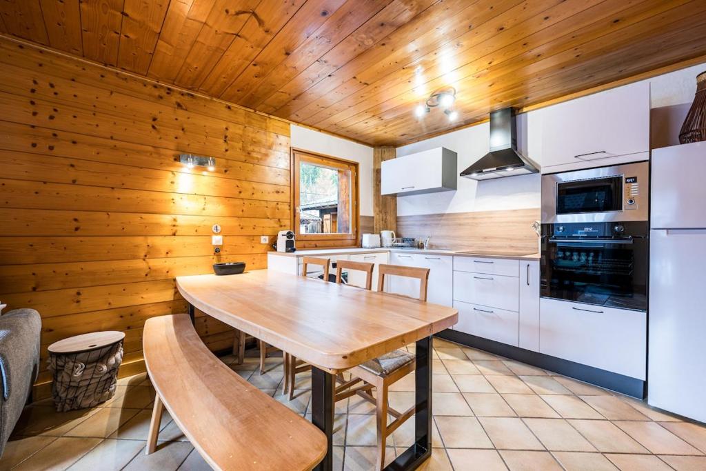 Apartment 7p Balcony Mountain View Parking Ski - 2