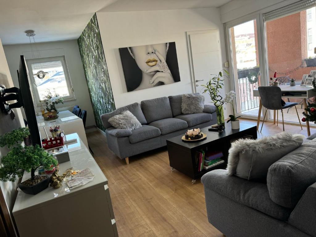 Luxe Residence Home Sweet Home City Center - 1