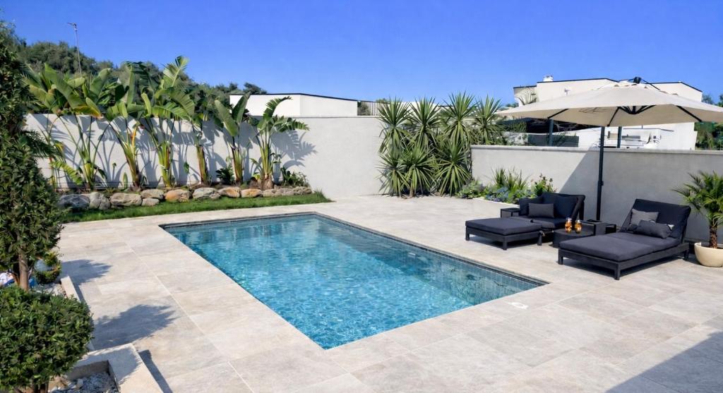 Villa Valentin 2 chambres avec piscine chauffé à Calvi - 2