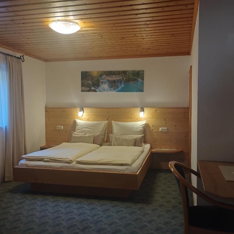 Ferienwohnung Ehrensberger - 4