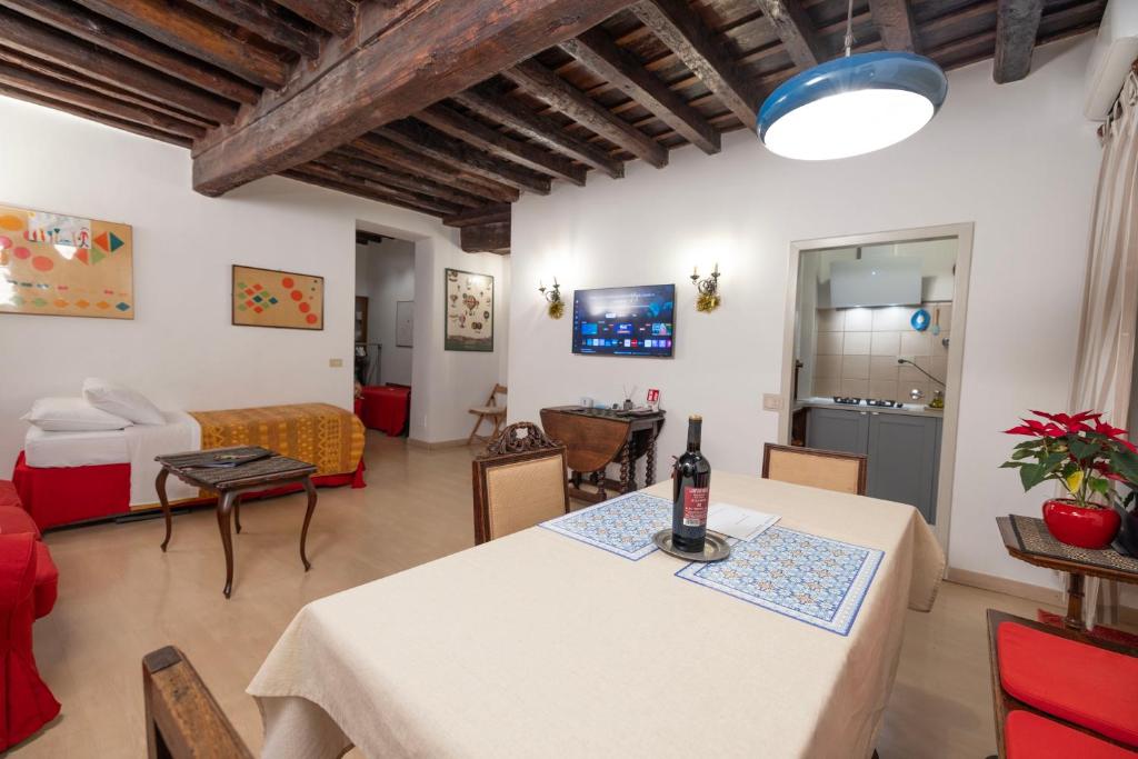 Casa Mirella near Piazza Navona, Rooftop Views - 2
