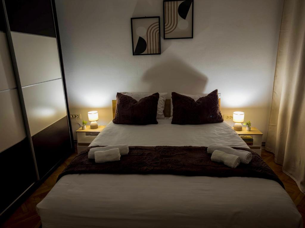 Ember Residence Spacious 2BR Apartment near Eternal Flame - 4