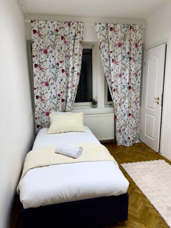 Ember Residence Spacious 2BR Apartment near Eternal Flame - 5