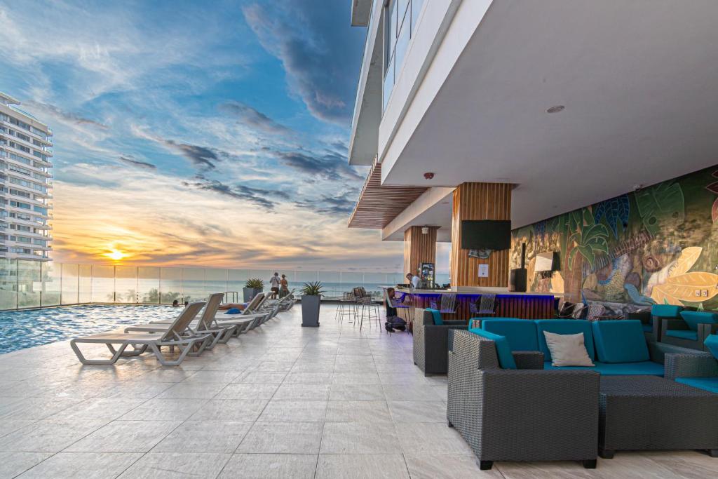 Grand Marina Oceanview Apartments by Xarm Apartments - 5