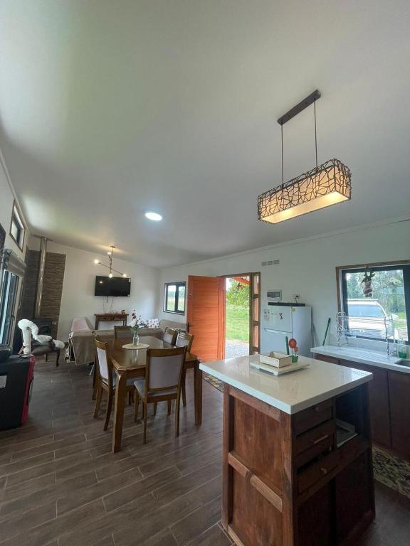 Hermosa casa en parcela - 2