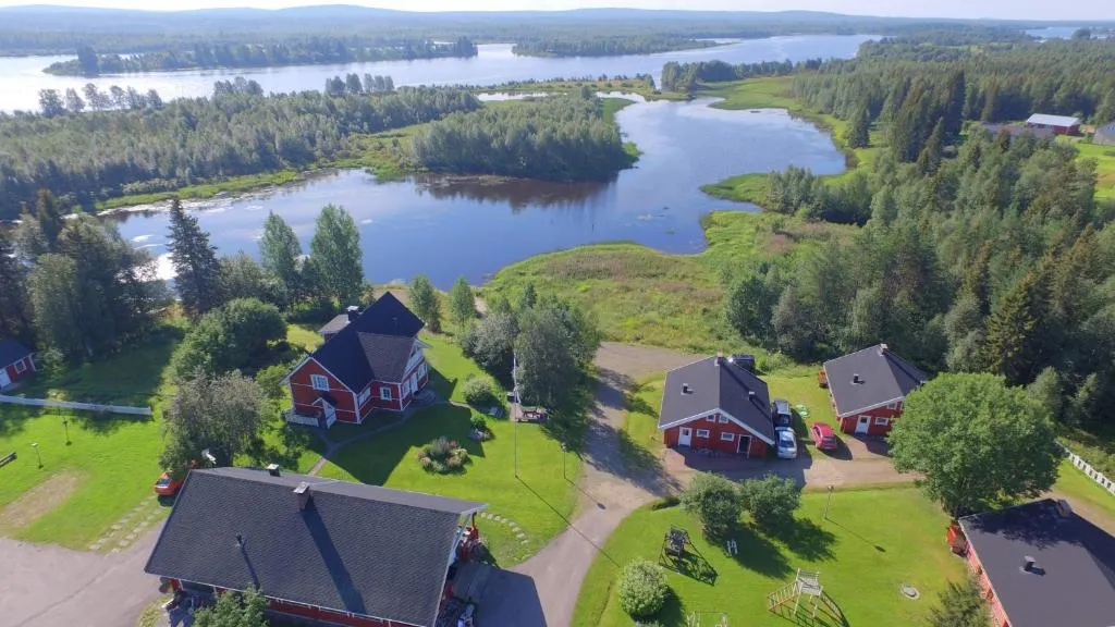 Holiday Village Kuukiuru, hotel in Vuostimo