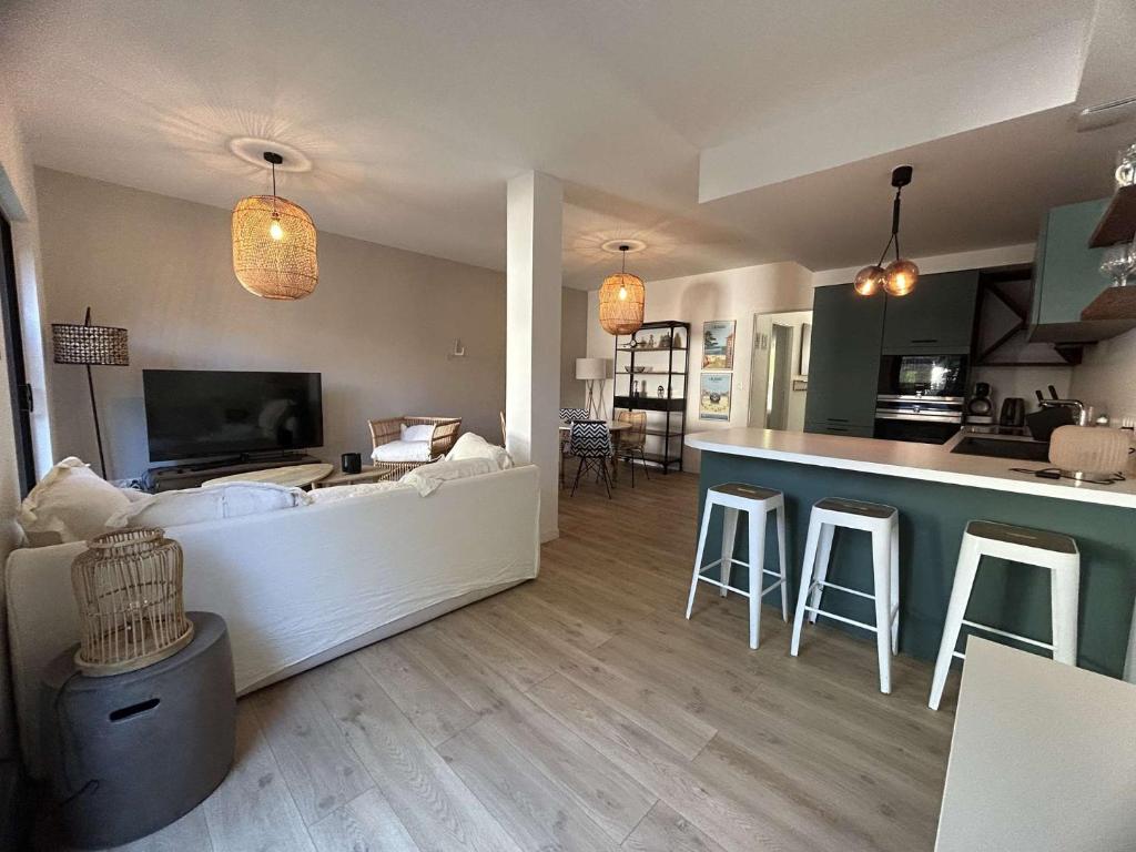 Appartement 6 pers avec patio, entre golf et océan - 1