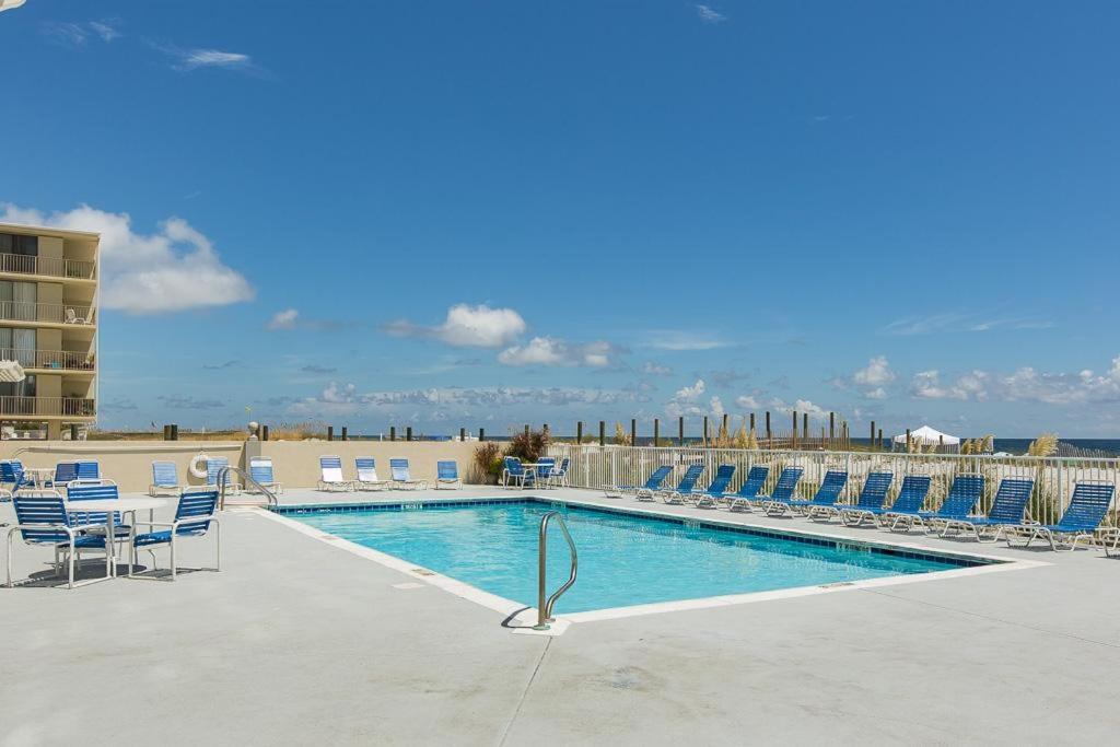 Swimming pool, Gulf Tower 11D in Gulf Shores (AL)