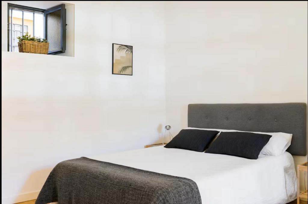 Conde Suite Courtyard by Valcambre - 1