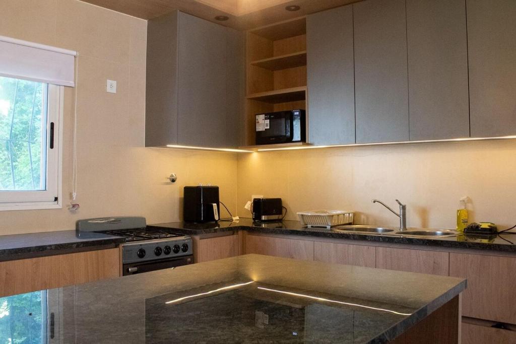 Hermosa casa recién renovada a cuadras del mar - 4