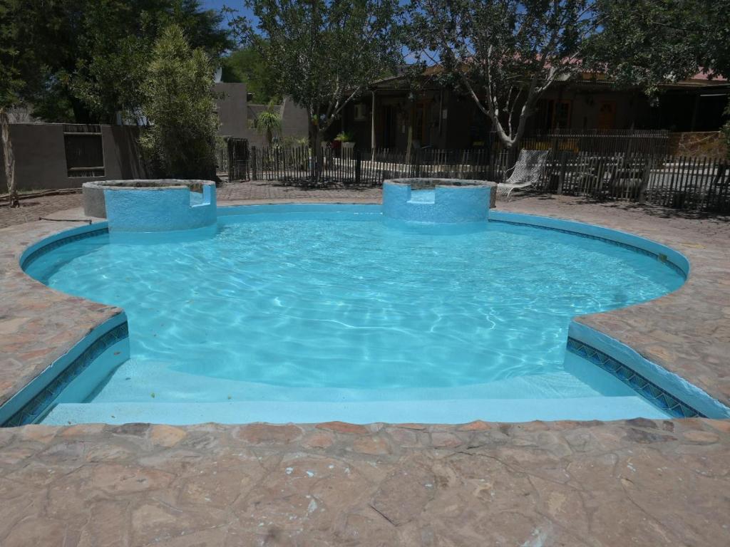 スイミングプール