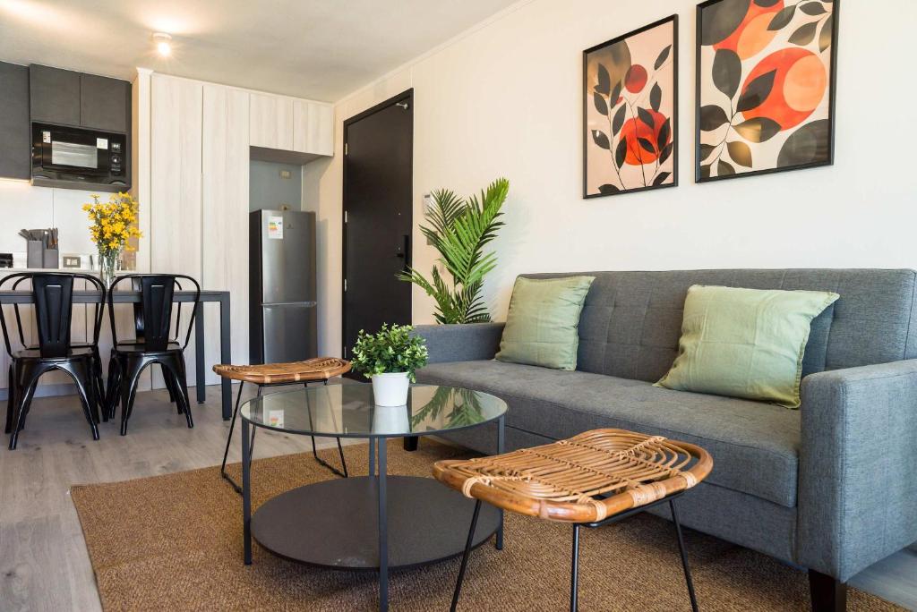 Modern 2BR Oasis in Las Condes Prime Urban Stay - 3