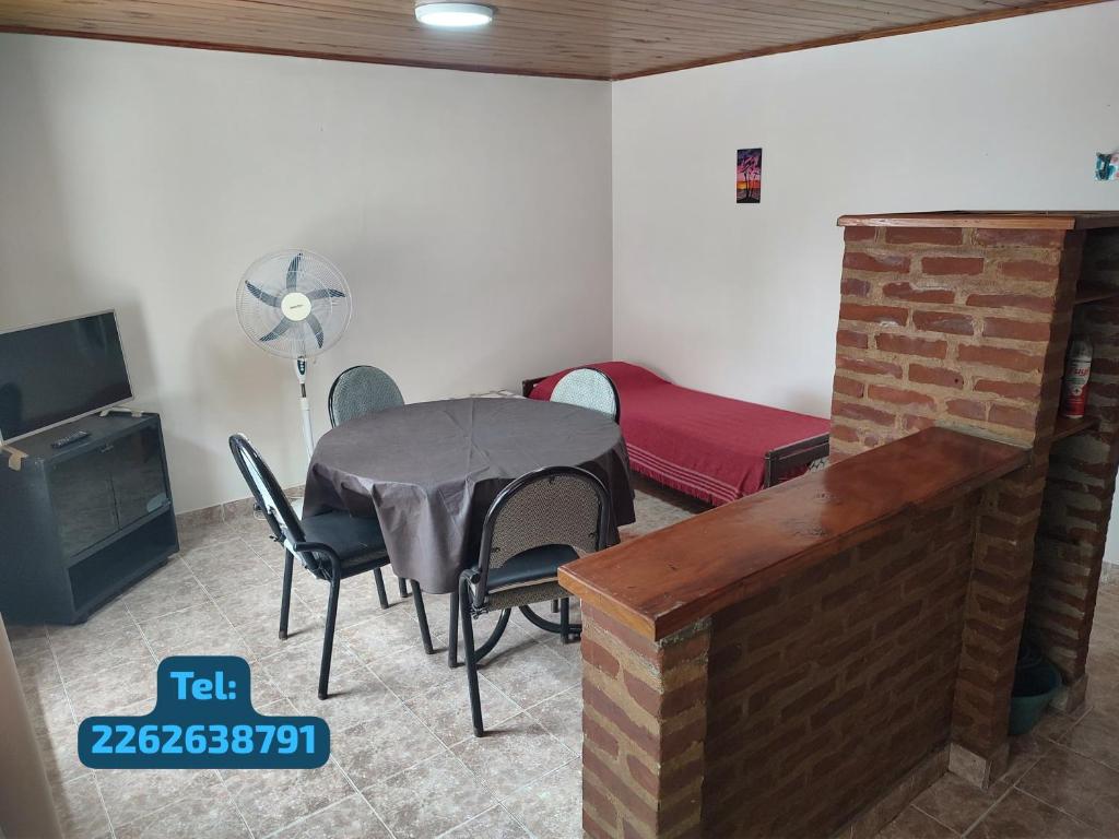 DEPTO INTERNO 3-4 personas Necochea - 3