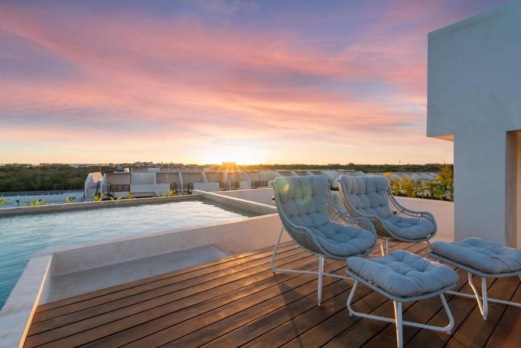 Penthouse with Private Plunge Pool - 2 King Suites - 1
