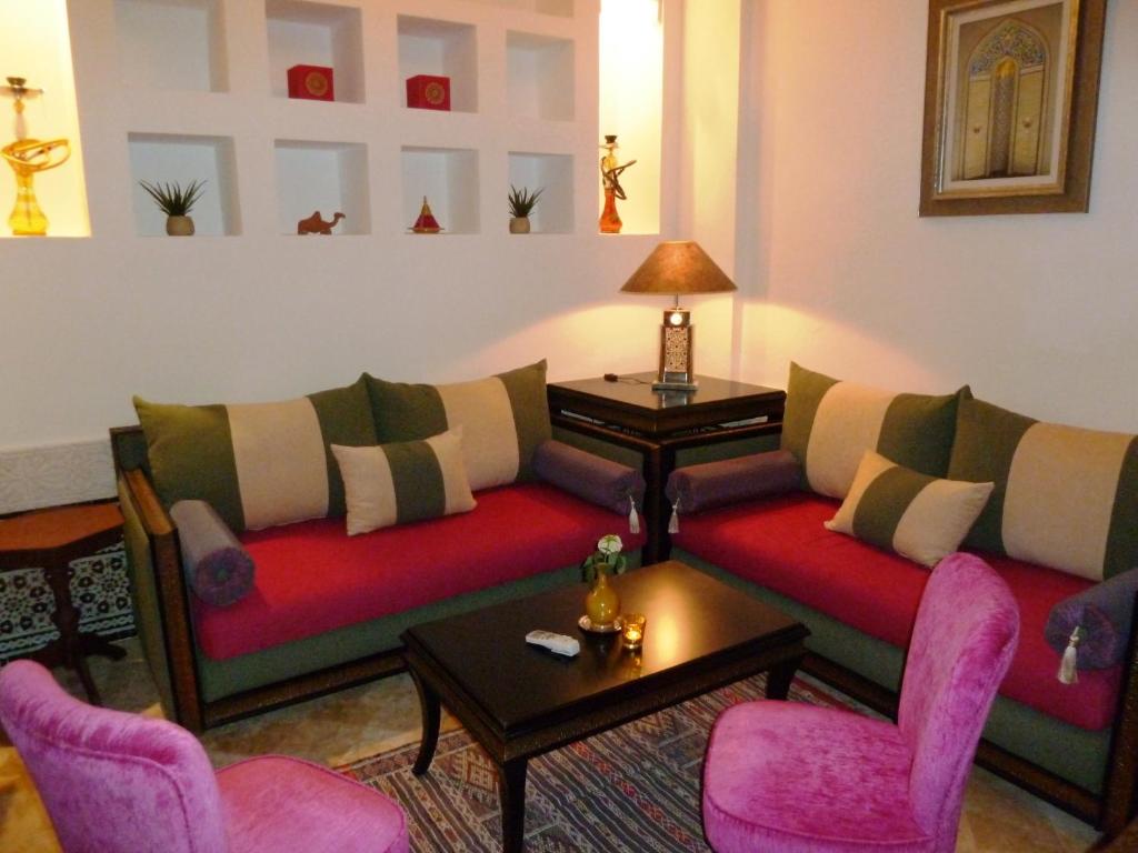 Shared lounge/TV area