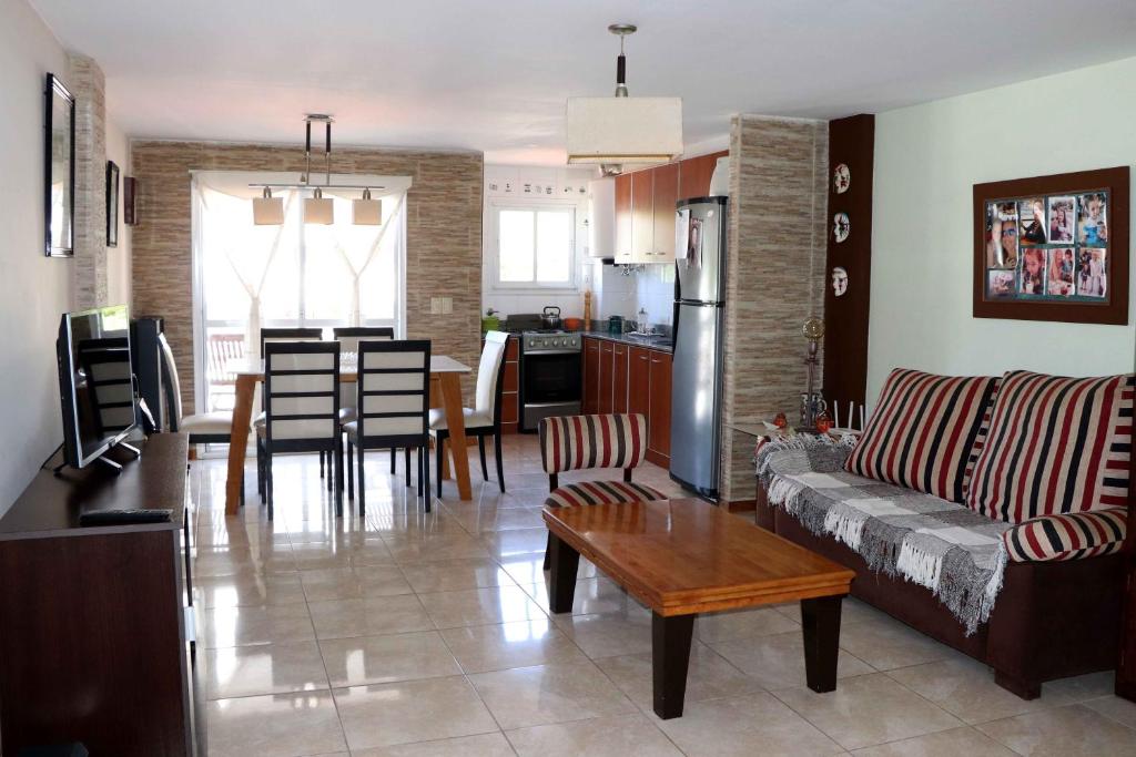 Departamento 3 ambientes en 2 plantas - 2