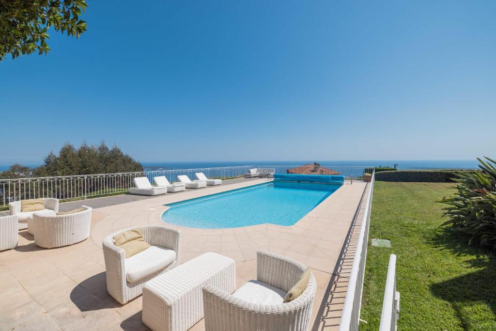 REF 2183 - Cannes - Sea view villa for rent - 1