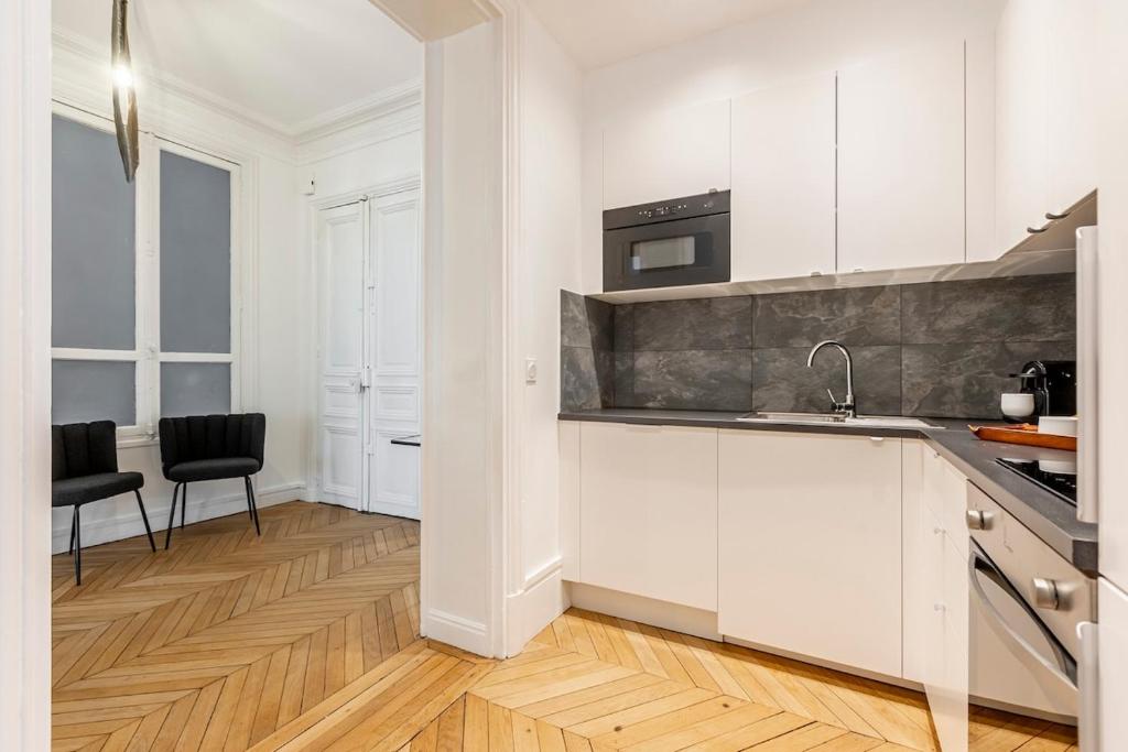 A1# 8people # 4Bedrooms # Wagram # AC # Paris 8 - 5
