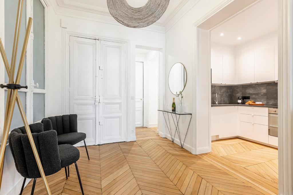 A1# 8people # 4Bedrooms # Wagram # AC # Paris 8 - 4