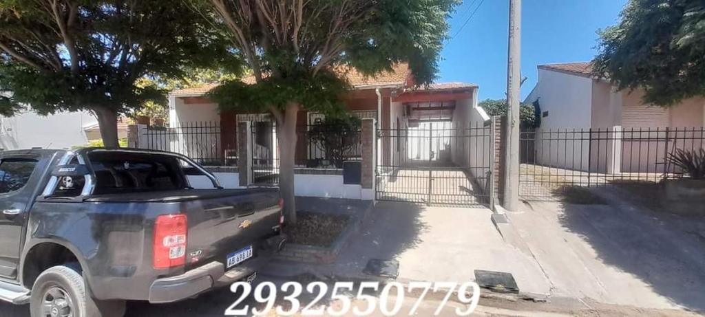 Casa en monte hermoso - 1