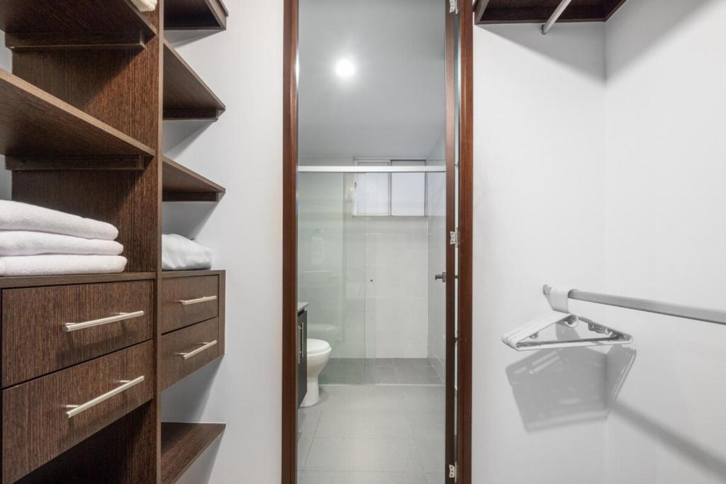 Unique 1BD 1.5Bath | Best views | Long term - 3
