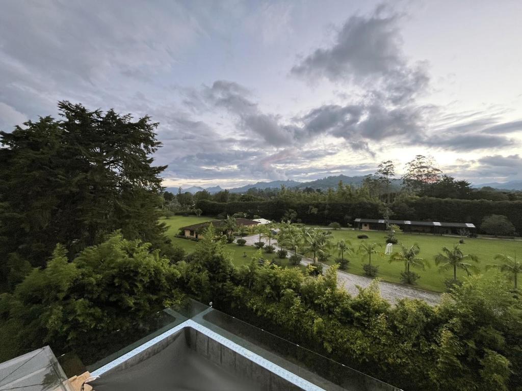 Private 1BR 2Bed AC Suite | Llanogrande Airport - 3