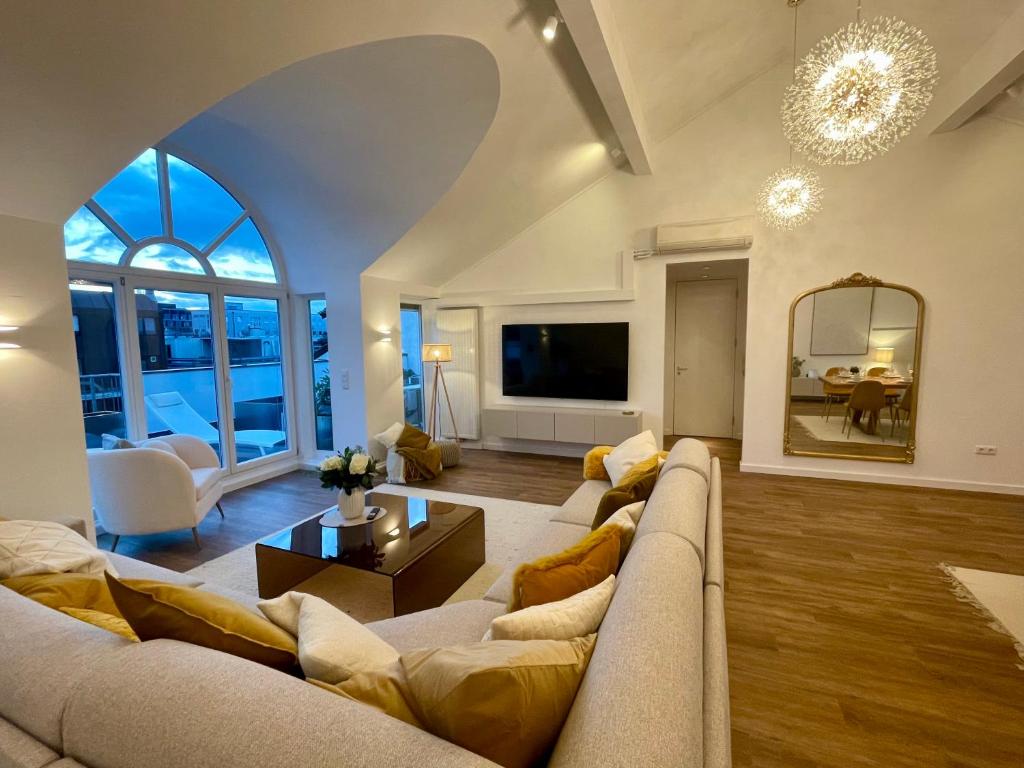Munich Penthouse with Kitchen, Roofgarden and Parking - 2