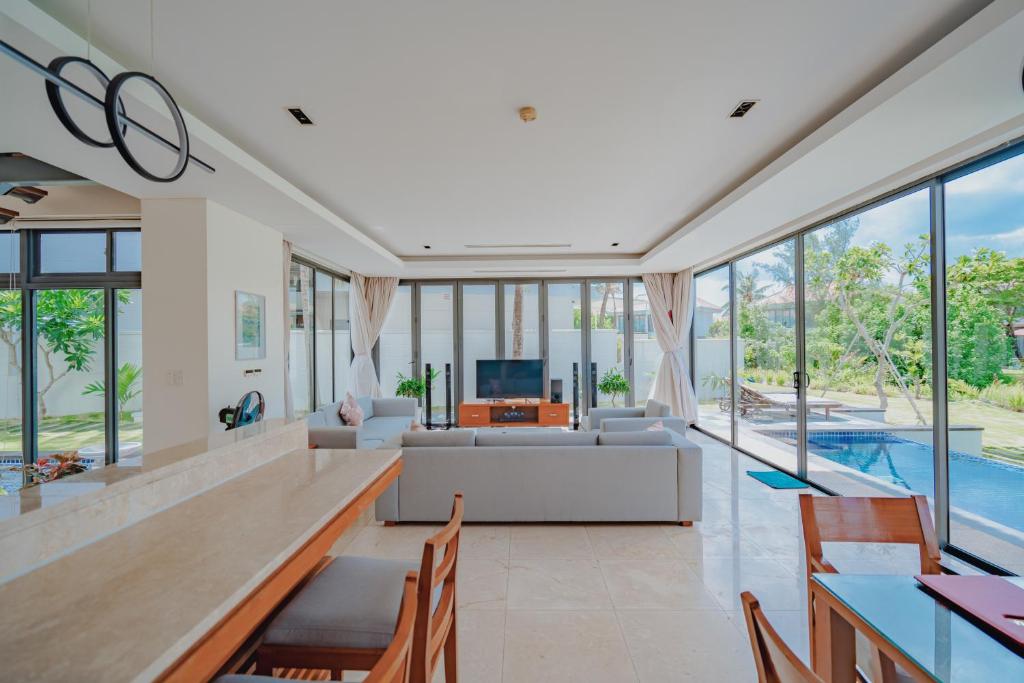 Astana Villa Non Nuoc Beach