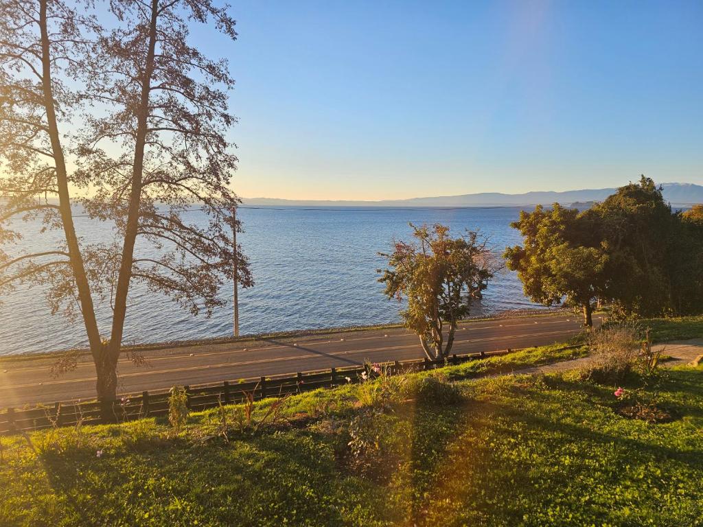 Lago Ranco, cabaña orilla de lago - 5
