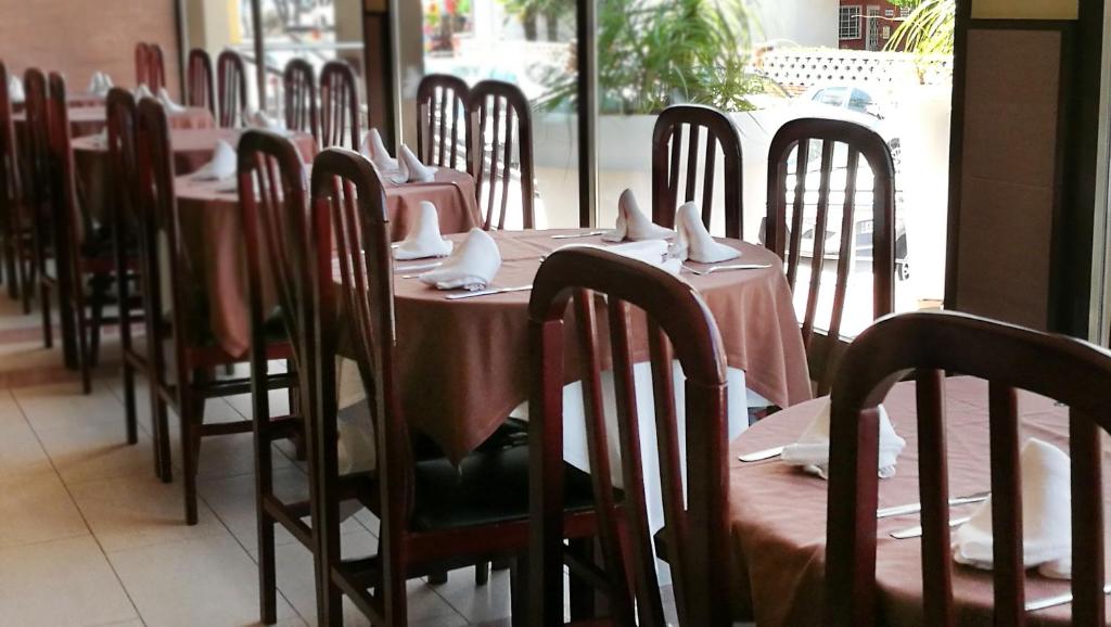 Hotel Reymar Playa — Restaurant & bars in Malgrat de Mar, Catalonia