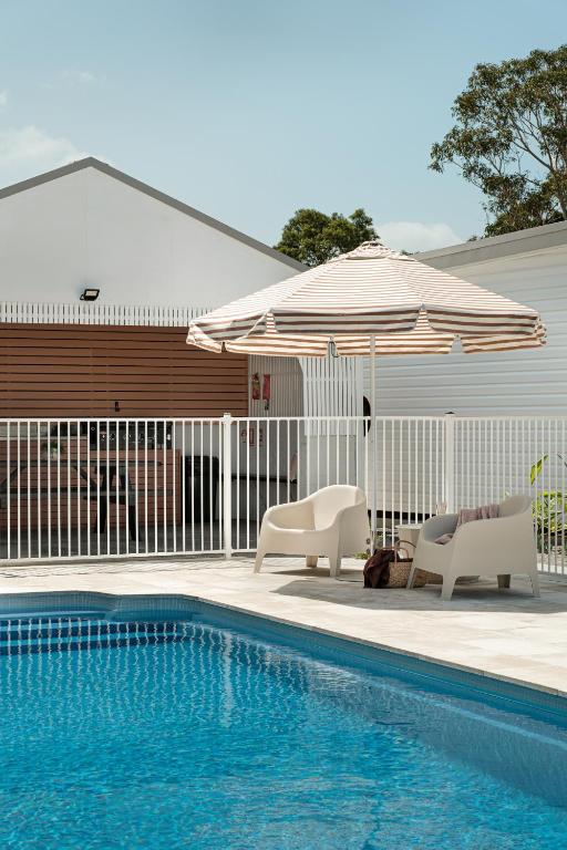 카탈리나 모텔 레이크 맥커리 외관 또는 객실 전경