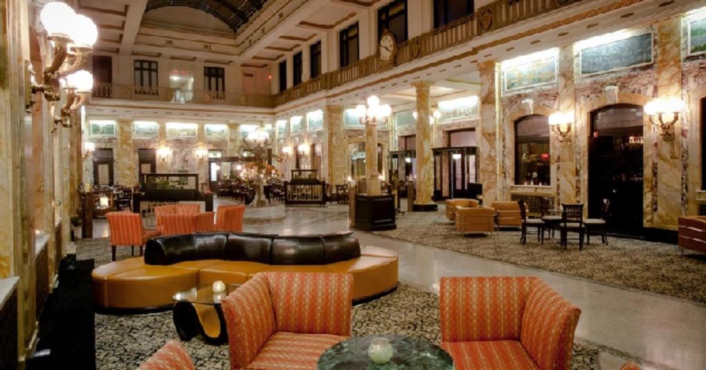 Radisson Lackawanna Station Hotel Scranton フロント・ロビー