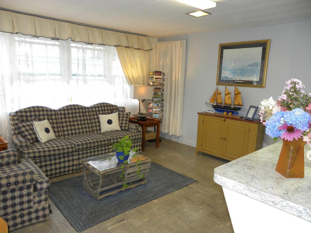 Colonial Gables Oceanfront Village photo