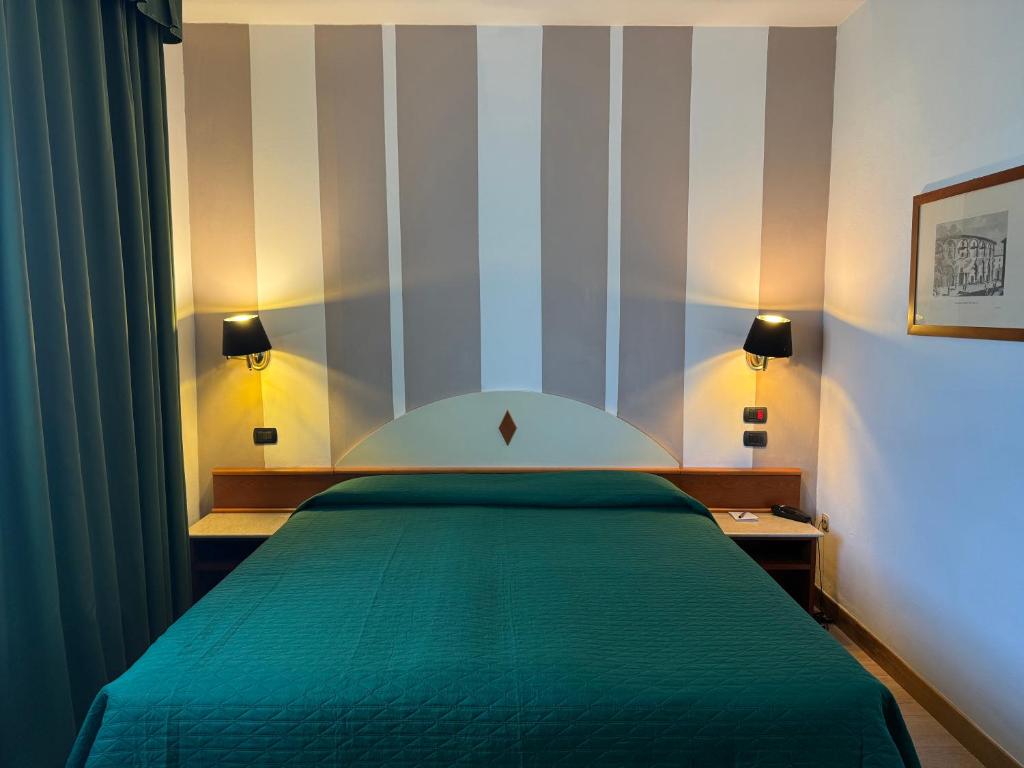 Hotel Le Ville - 4