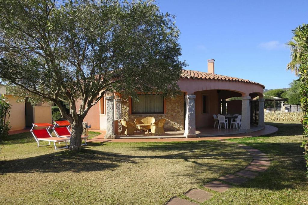 Flat with barbecue in Castiadas - 2